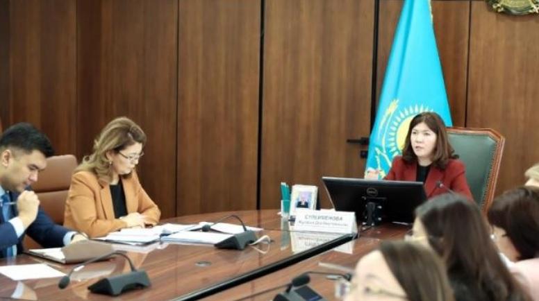 В Министерстве просвещения обсуждены вопросы инфраструктурных проектов и оптимизации бюджета